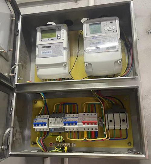 7 并网光伏系统配电箱.jpg